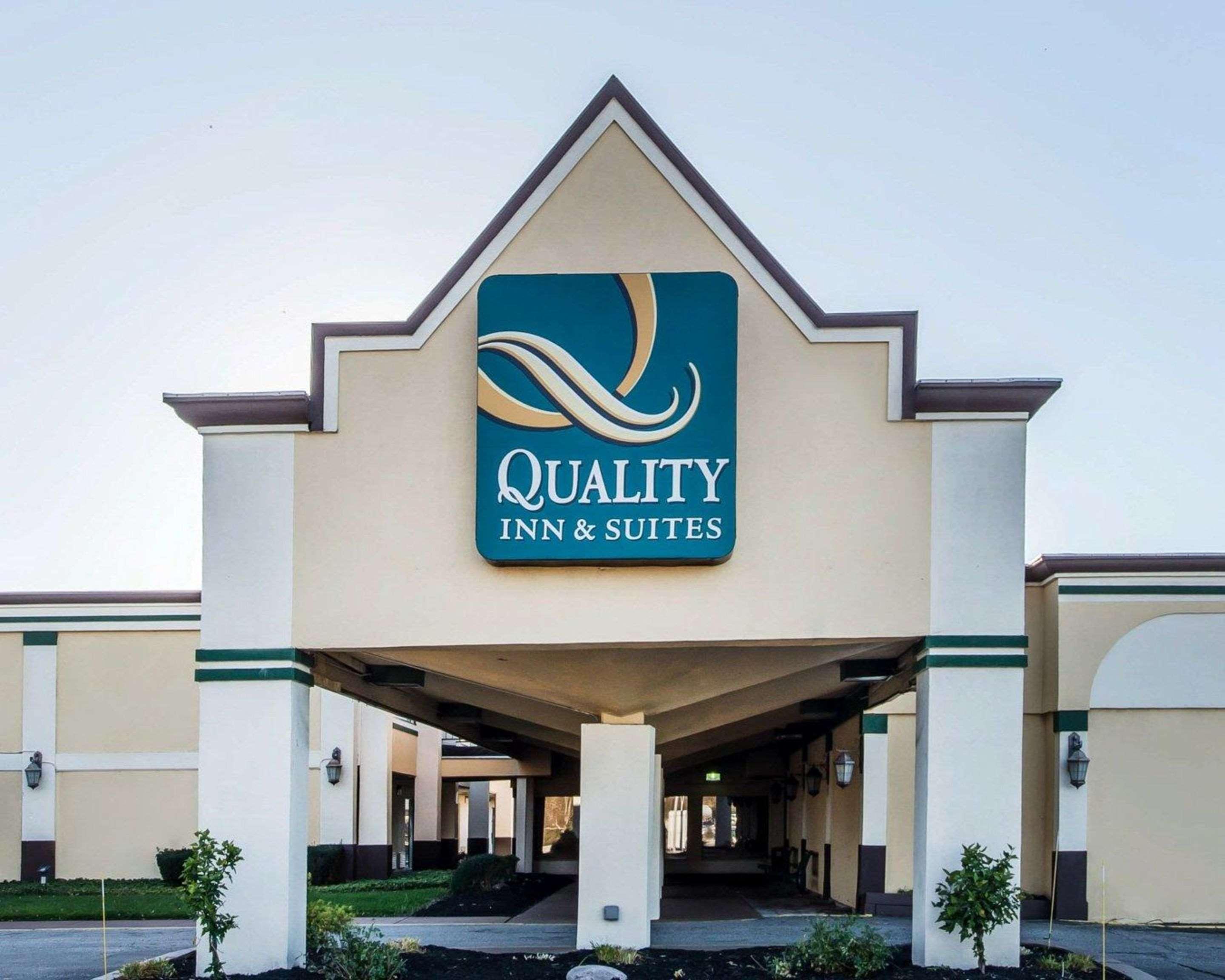 Quality Inn & Suites Conference Center Across From Casino Kearsarge Exterior photo